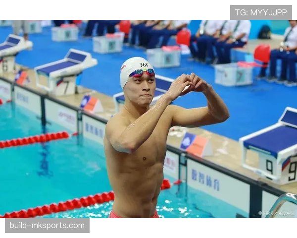 孙杨居然打卡五星级早餐，赛场上的狂野秒变大叔温柔？